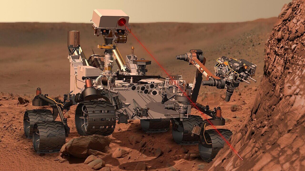 Curiosity rover on Mars (artist's concept)