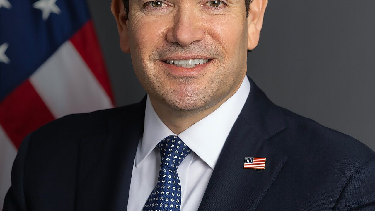 Official portrait of US Secretary of State Marco Rubio